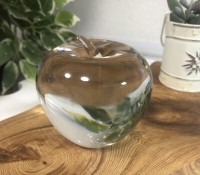 ティファニー　クリスタルペーパーウェイト　アップル　をお買取りさせていただきました！