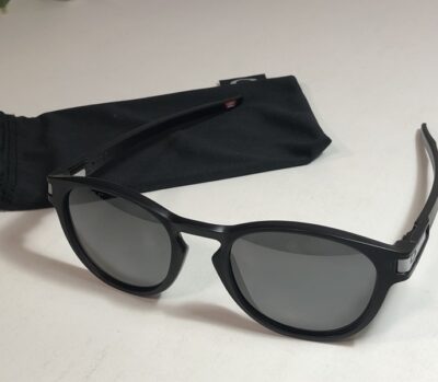 オークリー　サングラス　LATCH（ラッチ）　をお買取りさせていただきました！