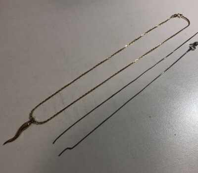 K18ペンダントネックレス、K18・PT900ちぎれネックレス　をまとめてお買取りさせていただきました！