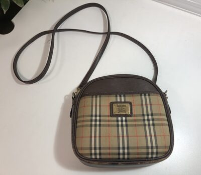 バーバリー　ショルダーバッグ　をお買取りさせていただきました！