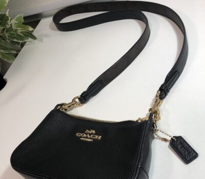 コーチ　ミニレザーショルダーバッグ　をお買取りさせていただきました！