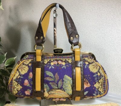 エトロ　ヴィンテージ　花柄刺繍ハンドバッグ　をお買取りさせていただきました！
