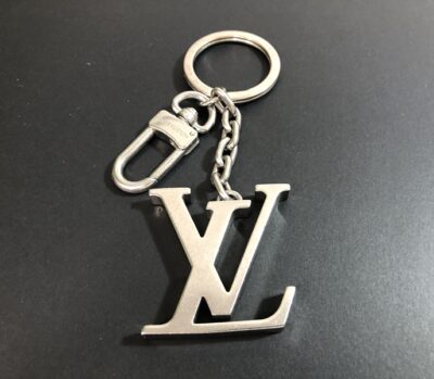 ルイヴィトン　ポルトクレLVイニシャルキーホルダー　をお買取りさせていただきました！