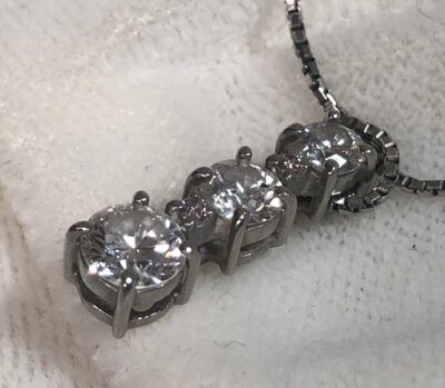3連ダイヤモンド（0.501ct、0.294ct、0.205ct）PT900ネックレス　をお買取りさせていただきました！