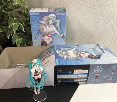 PLAMATEA　レーシングミク　2023Ver.　フィギュア（プラモデル）2個　をまとめてお買取りさせていただきました！