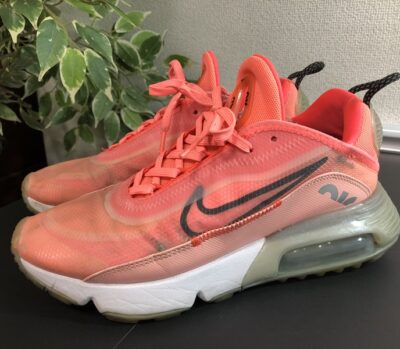 ナイキ　ウィメンズエアマックス2090　Lava Glow　をお買取りさせていただきました！