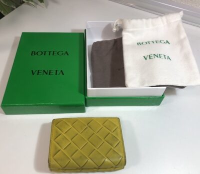 ボッテガヴェネタ　イントレチャート　コンパクト三つ折り財布　をお買取りさせていただきました！