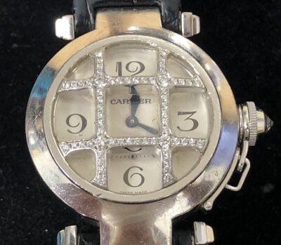 カルティエ　レディース腕時計パシャグリッドダイヤ　ケースK18WG　をお買取りさせていただきました！