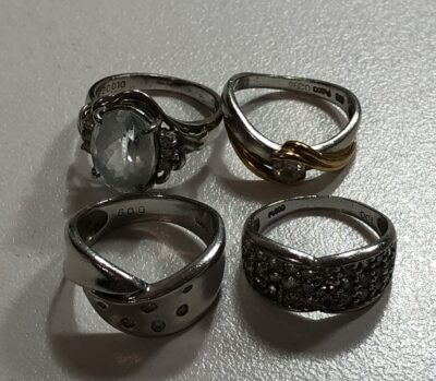 メレダイヤ・色石＋PT900リング、PT900ｘK18コンビリング　をまとめてお買取りさせていただきました！