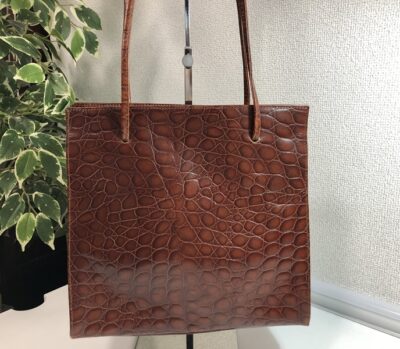 フルラ　クロコ型押しショルダーバッグ　をお買取りさせていただきました！