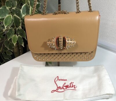 クリスチャンルブタン　スイートチャリティースタッズショルダーバッグ　極美品　をお買取りさせていただきました！