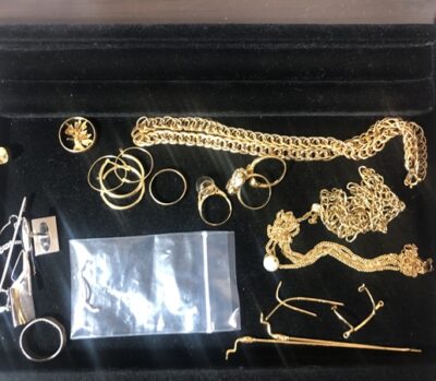 K18ネックレス、リング、ピアス、K18眼鏡フレーム、Pt900ｘK18コンビカフス等大量一式　をまとめてお買取りさせていただきました！