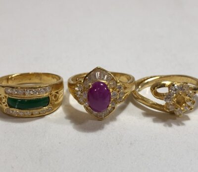 純金（K24）色石・メレダイヤ付きリングｘ3点　をまとめてお買取りさせていただきました！