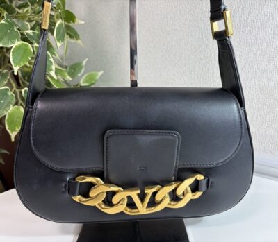 ヴァレンティノガラヴァーニ　ショルダーバッグ　をお買取りさせていただきました！