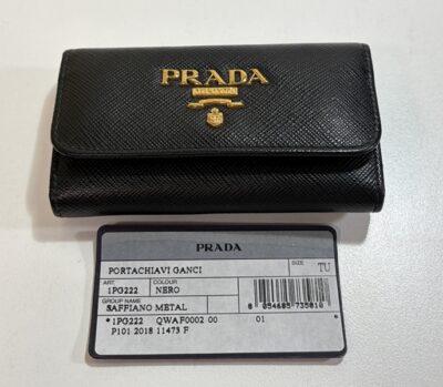 プラダ　サフィアーノ6連キーケース　極美品　をお買取りさせていただきました！