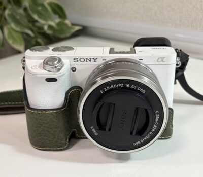 ソニー　ミラーレス一眼カメラ　α6000　16-50レンズキット　美品　をお買取りさせていただきました！